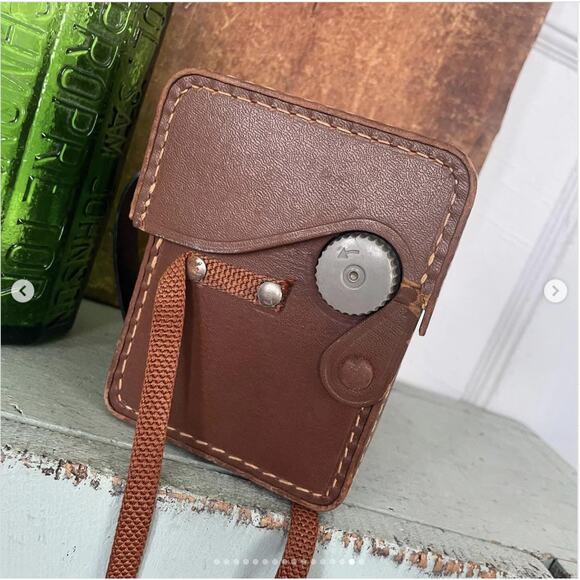 Vintage Kodak Hawkeye Brownie Flash Model Camera Brown Leather Case UNTESTED - Picture 10 of 10